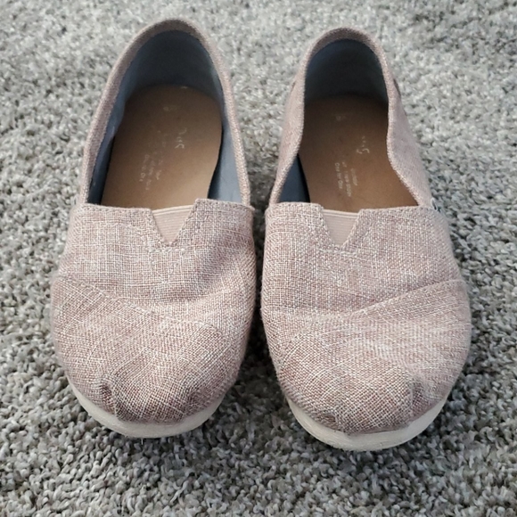 Toms - Beige with shiny thread - Size 8 - Picture 2 of 6